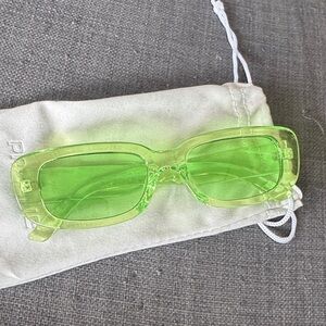Stylish Women's Green Sunglasses